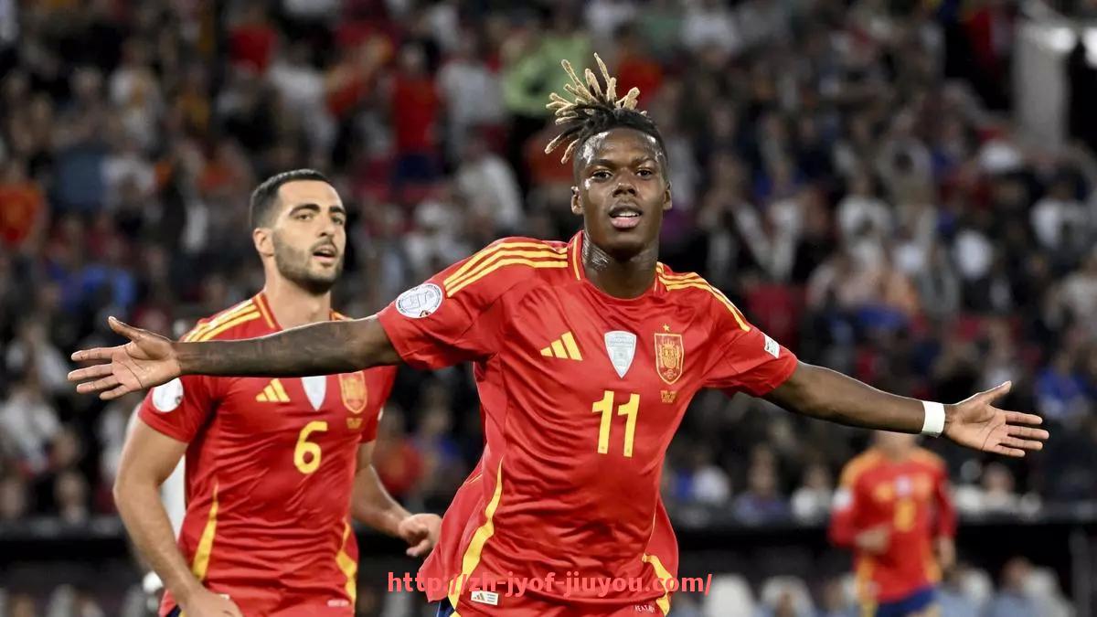 九游jiuyou-世俱杯无奖项赛季球员表现分析与竞争激烈程度评估