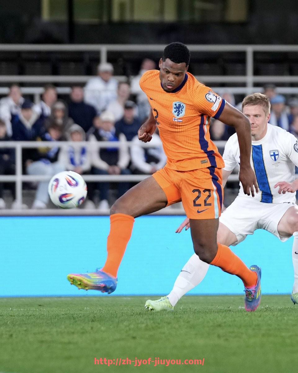 九游jiuyou-法甲联赛精彩时刻盘点与2025赛季高光镜头回顾