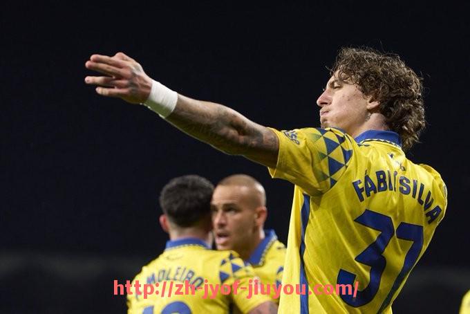 九游jiuyou-英超联赛为何依旧强制保留本土球员配额？